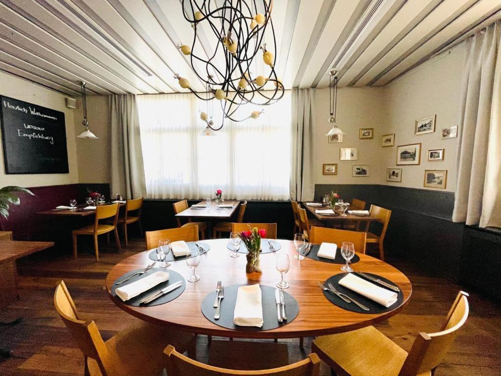 Hotel Roessli Allschwil Екстер'єр фото