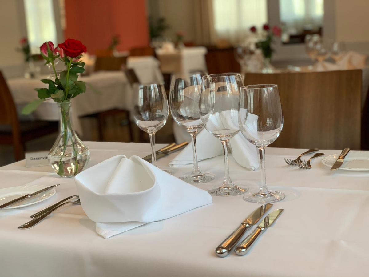 Hotel Roessli Allschwil Екстер'єр фото