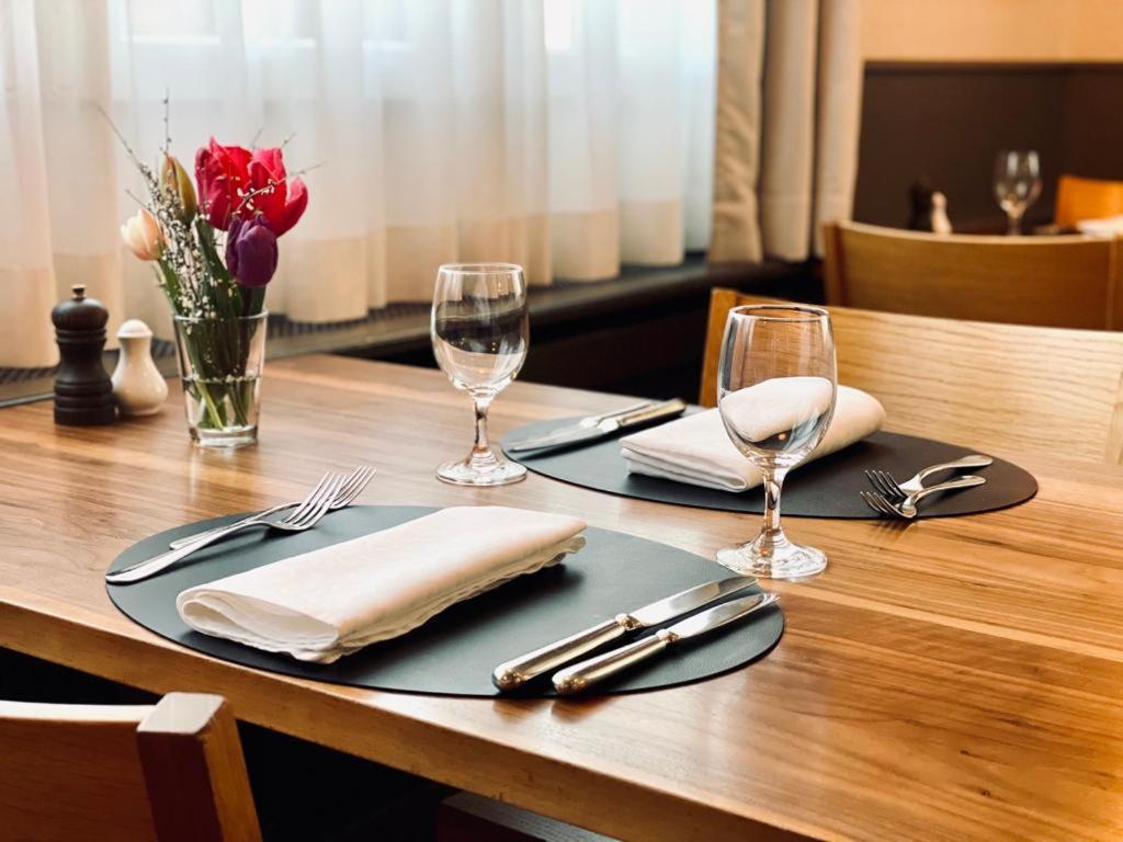 Hotel Roessli Allschwil Екстер'єр фото